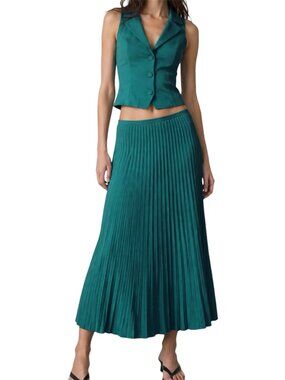 Size M Meshki Emerald Green Mura Vest & Twyla Pleated Midi Skirt Set